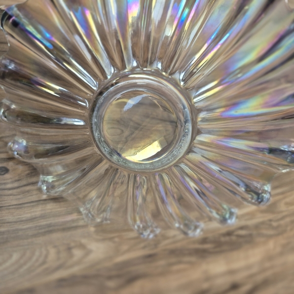 Vintage irridescent Carnival Glass Bowl - Picture 3 of 7